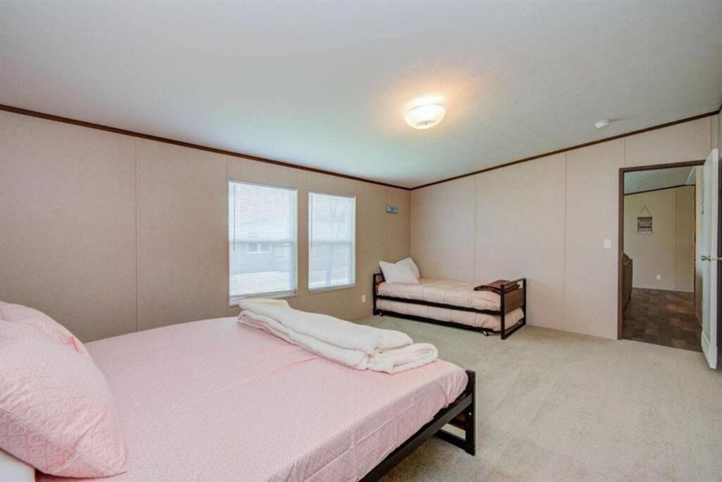 Seaside Serenity - Holiday Home Sleeps 10 Dickinson Exterior photo